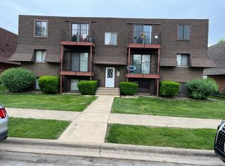 1115 Elizabeth Ct APT 6, Crest Hill, IL 60403