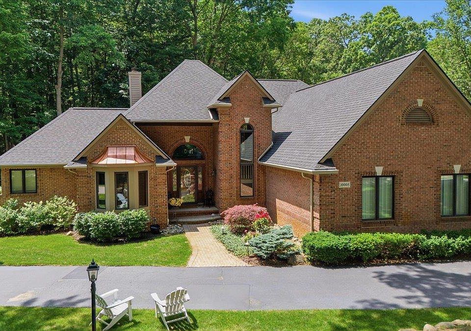 1st image of 10005 Creekwood Trl