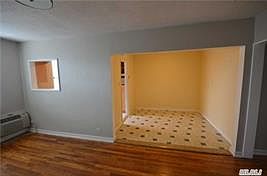 4th image of 6977 Park Dr E #B