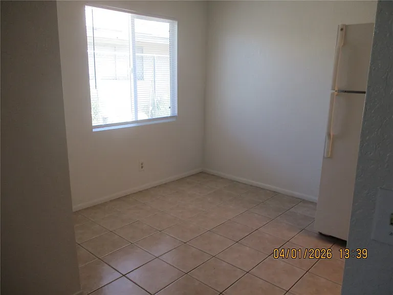 363 Rio Grande Ct #B — Photo 8