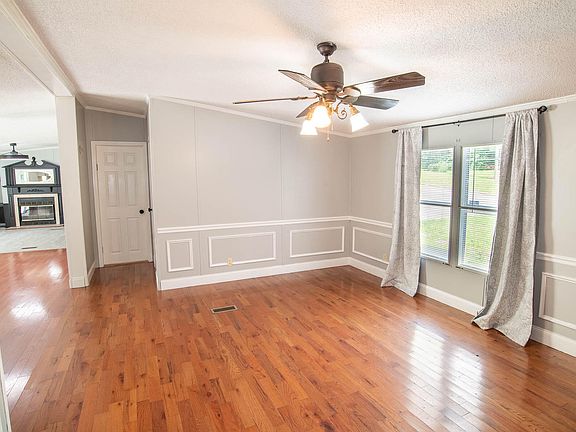 4th image of 230 Appaloosa Dr
