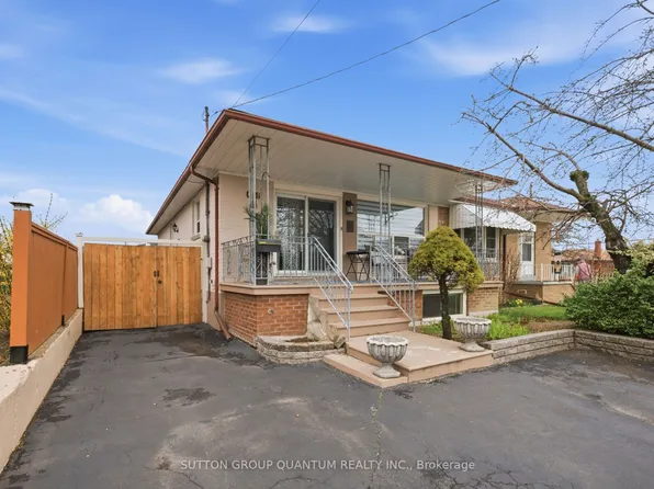 1257 Alexandra Ave, Mississauga, ON L5E 2A7