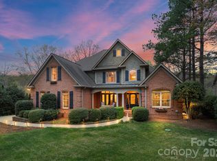 8915 Linden Grove Ct, Sherrills Ford, NC 28673