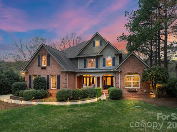 8915 Linden Grove Ct, Sherrills Ford, NC 28673