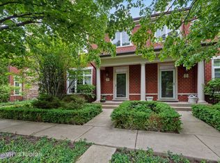 4266 Linden Tree Ln, Glenview, IL 60026