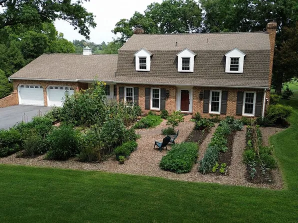1 Heidelberg Ct, Bernville, PA 19506