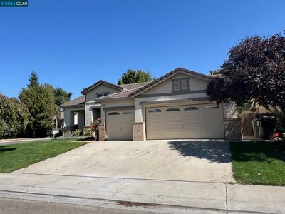 5430 Mayberry Ct, Riverbank, CA, 95367