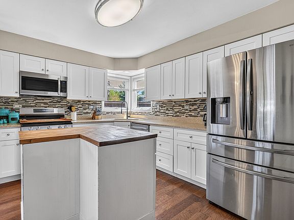 2nd image of 5245 170th St