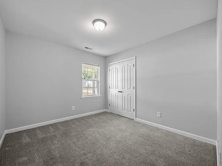 312 Reid Ct N — Photo 15