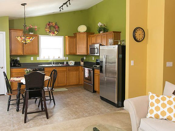 4th image of 6009 Edgemont Way