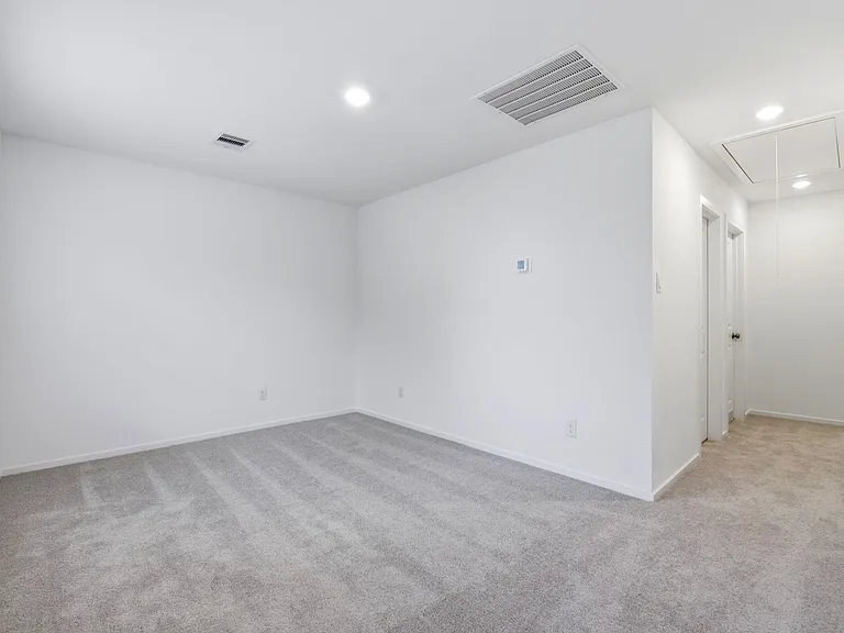 15219 Abella Dr — Photo 25