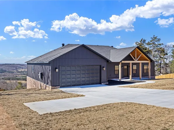 3350 Crow Mountain Rd, Russellville, AR 72802
