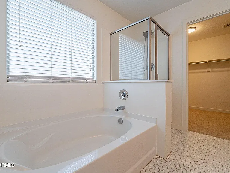 1061 S Hawk Ln — Photo 17