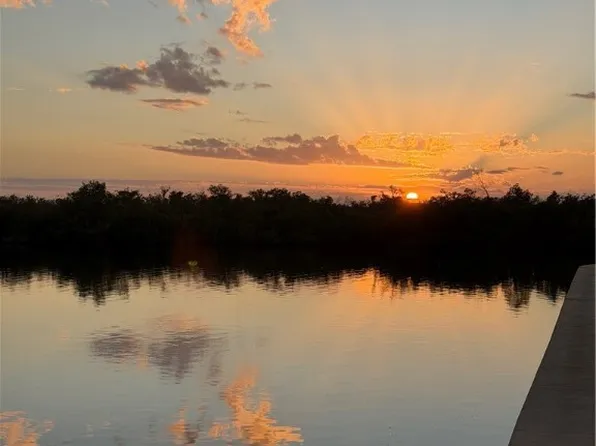 2320 NW 44th Pl, Cape Coral, FL 33993