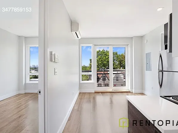 96 De Sales Place image 1 of 10