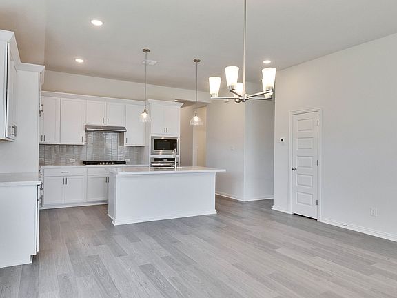 5th image of 186 Du Bois Ln