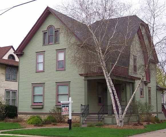 1st image of 214 S Wisconsin St