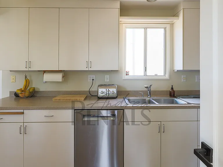 225 San Carlos Ave — Photo 10