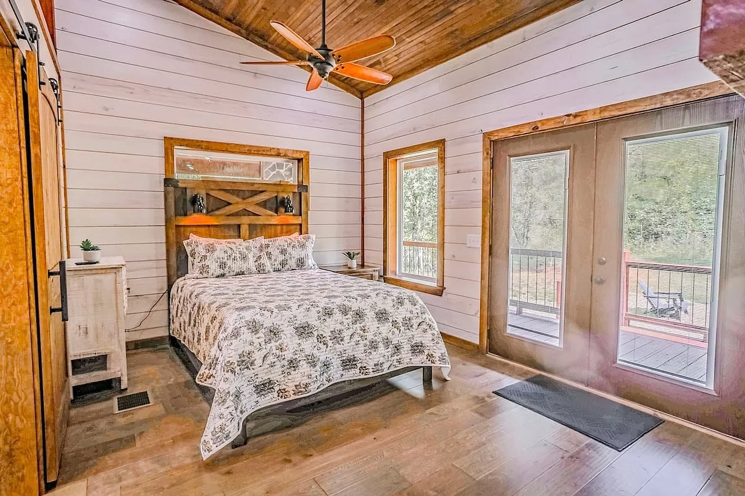 2 bed, 1.0 bath, $4,957 — Photo 4
