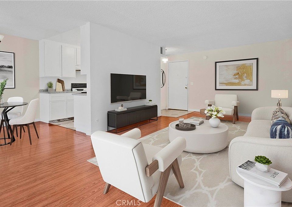 1st image of 1735 N Fuller Ave APT 224