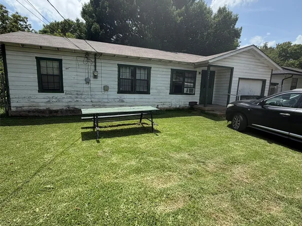 4145 Daniel Ln, Lancaster, TX 75134