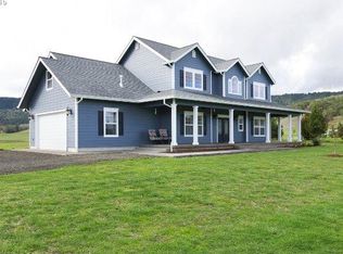 325 Sage Ln, Roseburg, OR 97471