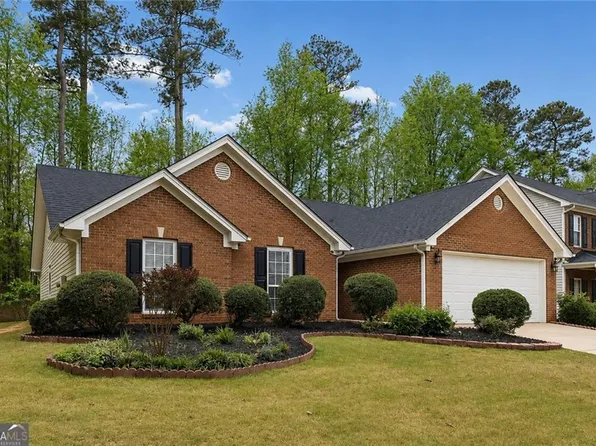 1316 Mandalay Ct SW, Lilburn, GA 30047