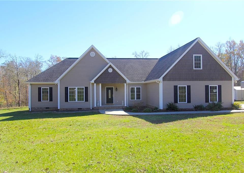 1st image of 101 Oakridge Pl
