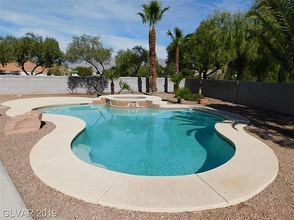 4th image of 6718 Hawthorne Creek Ct