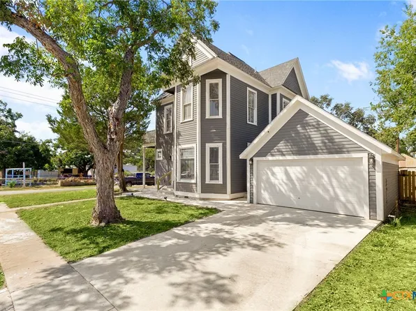 400 N Bowie St, Seguin, TX 78155