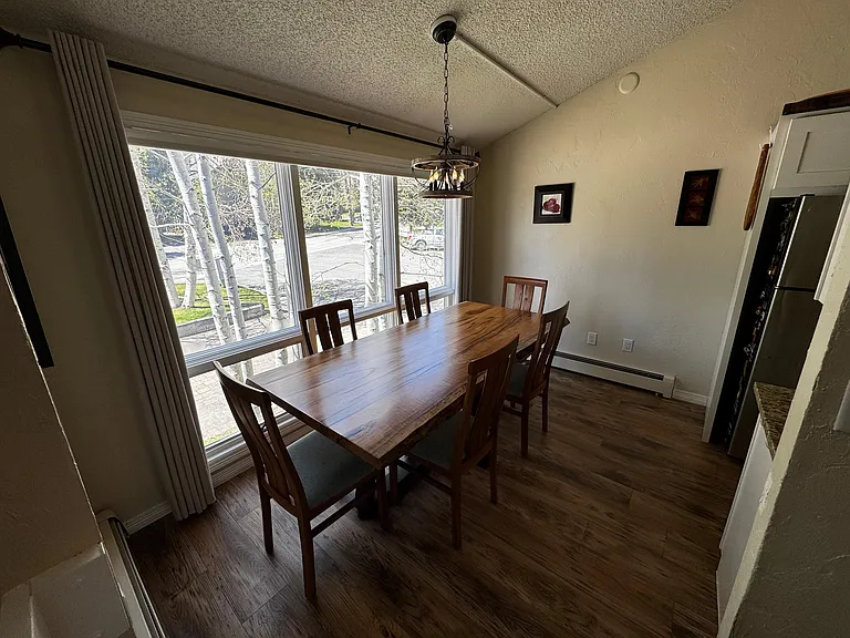 864 Spruce Ct #A — Photo 8