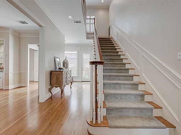 2nd image of 9580 Doliver Dr