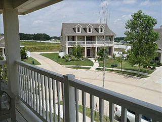 3rd image of 2025 Hartwell Ct