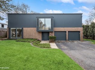 2633 Kenilworth Ave, Wilmette, IL 60091