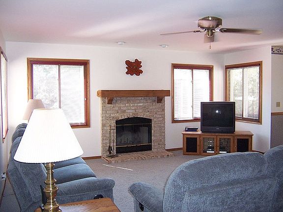 Spacious Family Room