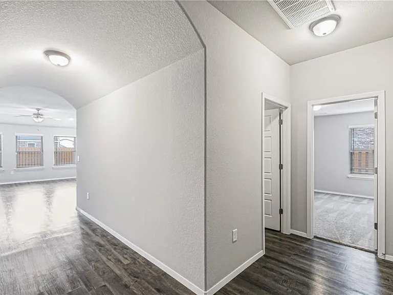 6808 SW Pilgrim Rd — Photo 2