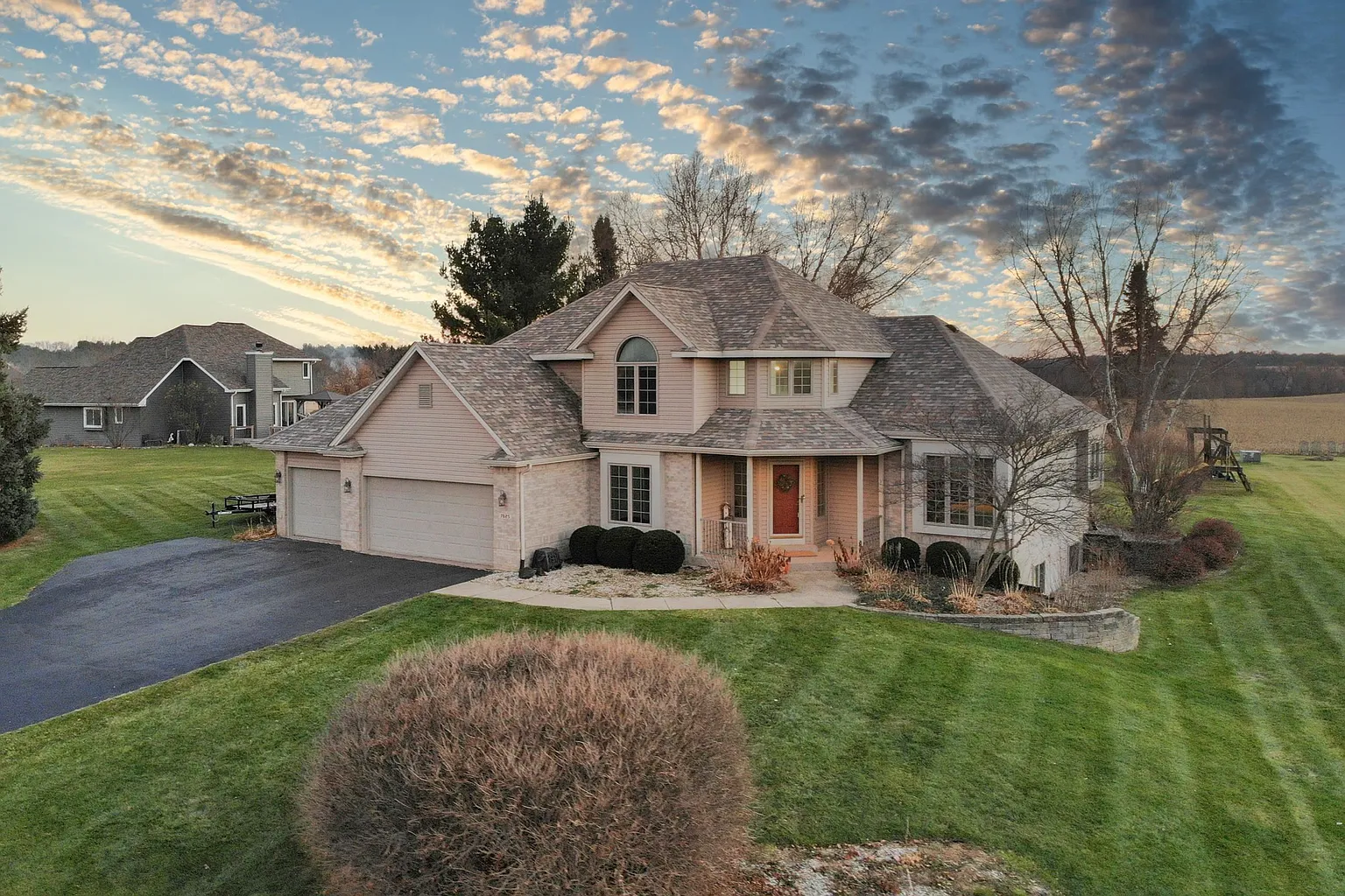 7825 Joy Ln photo 1