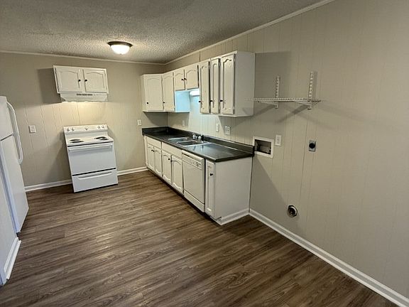 4th image of 1002 Palmer Dr APT 12