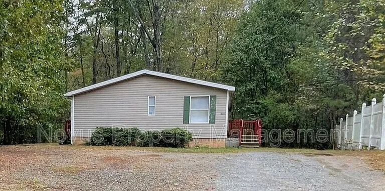 310 Terrace Rdg — Photo 2