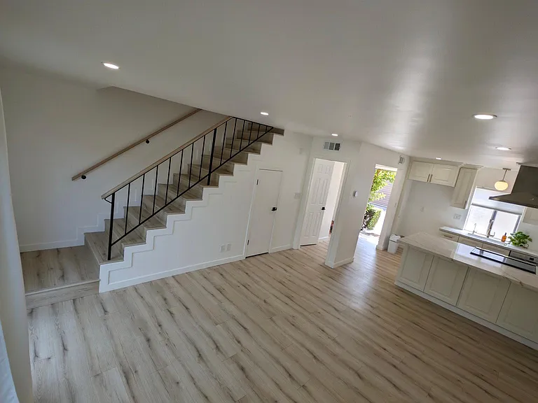 809 S 4th St #6 — Photo 1