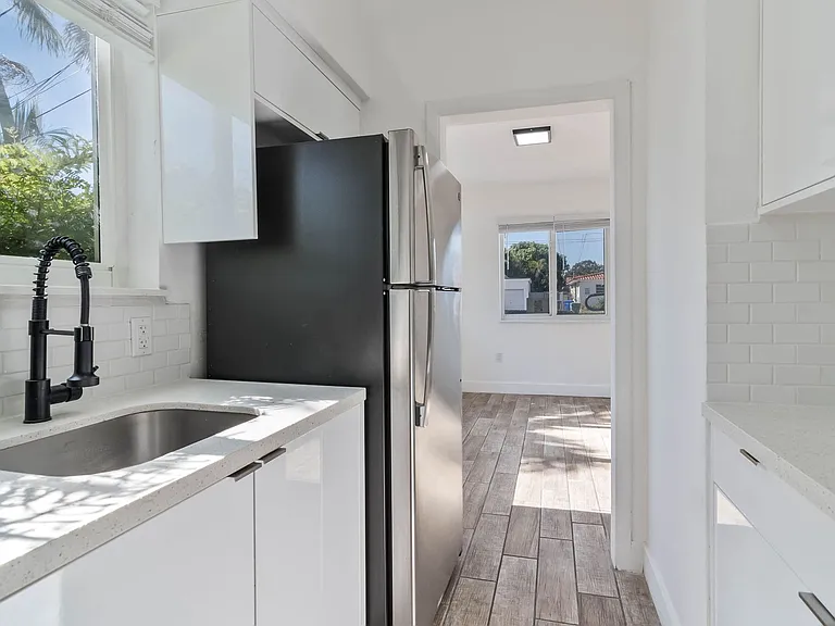 2190 SW 14th Ter — Photo 35