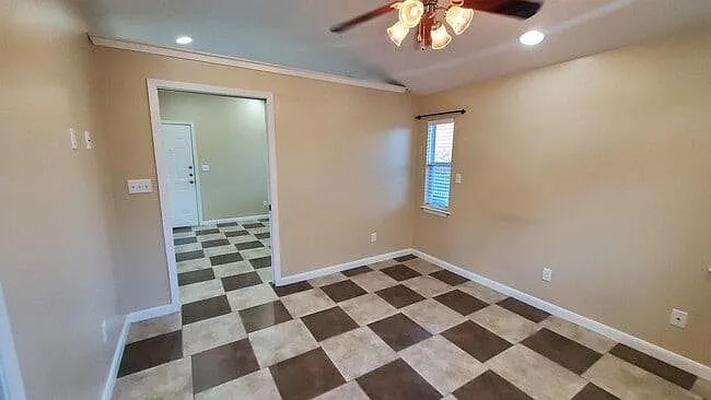 1116 Northwestern Ave #C — Photo 3
