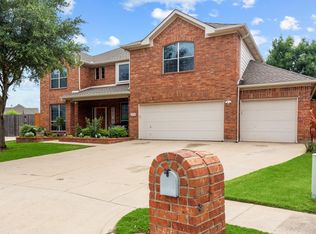 5015 Raptor Ct, Grand Prairie, TX 75052