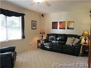 5th image of 145 Hampton Glen Dr