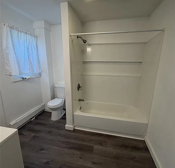 242R Valley St — Photo 3