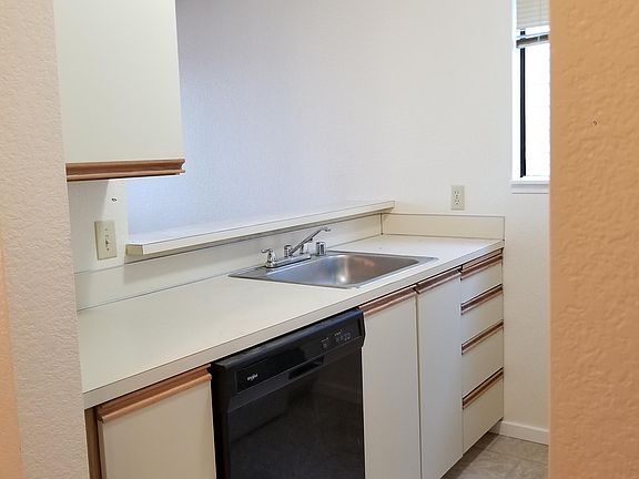 4th image of 10544 Whitman Ave N APT 204