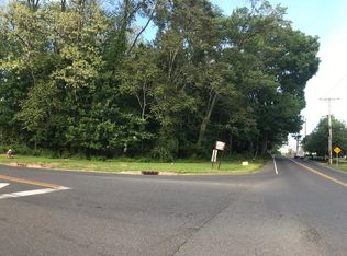 22 Gordons Corner Rd, Manalapan, NJ 07726