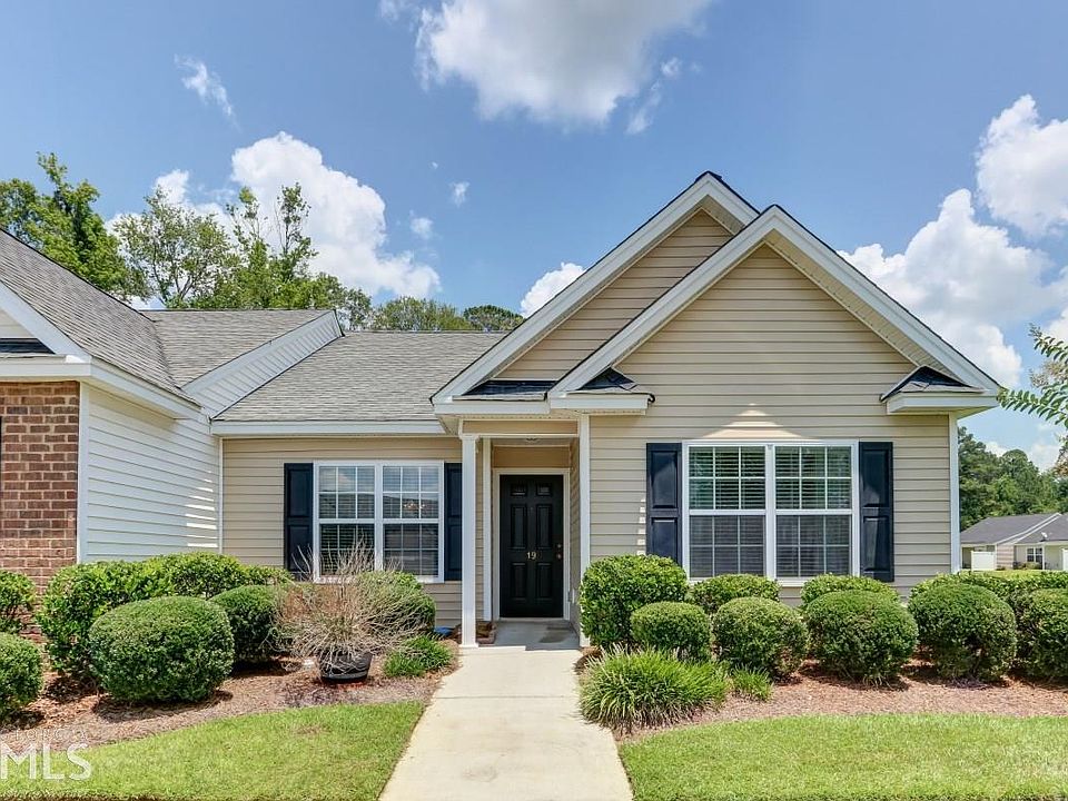 2nd image of 19 Rivermoor Ct