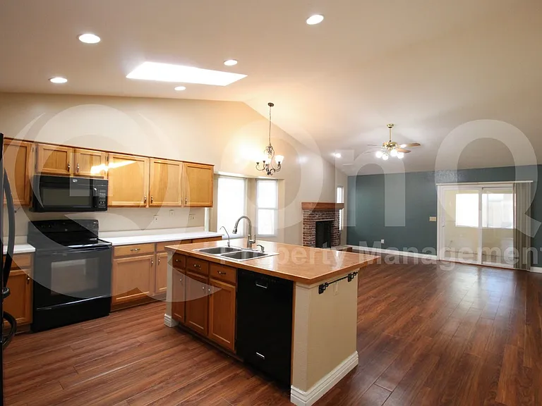 763 W Folley St — Photo 33