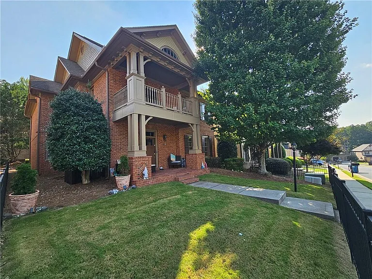 10924 Waters Rd — Photo 1